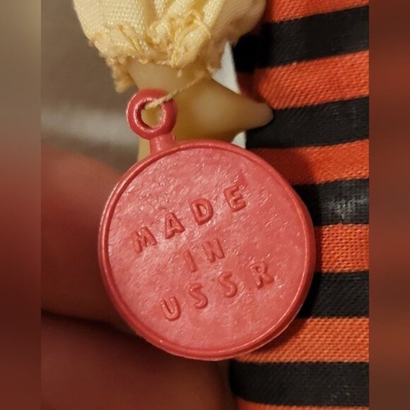 Vintage USSR Soviet miniature plastic Doll, Folk Costume traditionnel Antique - Picture 11 of 17